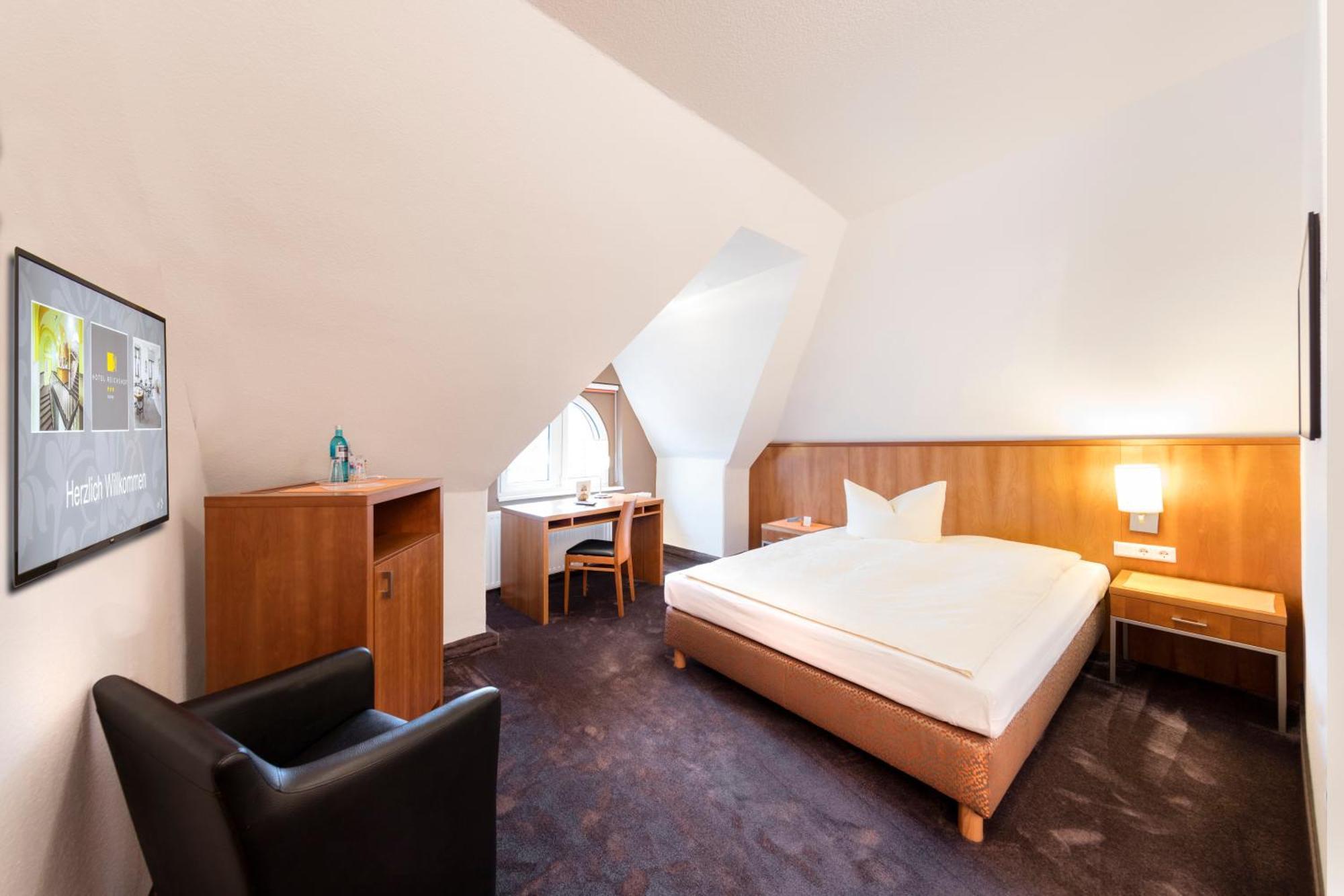 Hotel Reichshof Garni Шверте Экстерьер фото